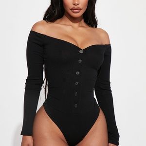 Off shoulder sleeved (black|pink|white)